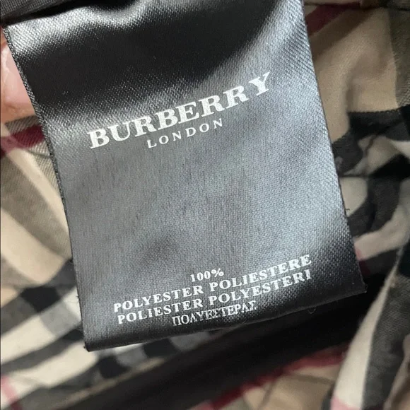 Burberry Quilted Women's Jacket - Picture 6 of 8